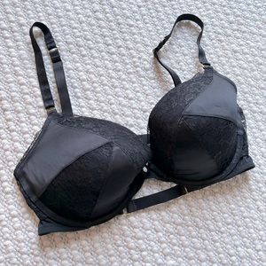 34 DD Victorias Secret Push Up Bra Limited Edition Double Back Strap Black Lace